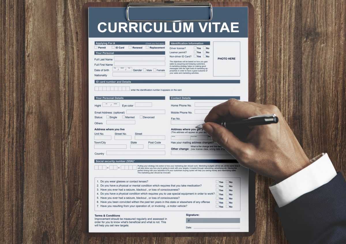 CV vs Resume: Knowing Their Differences and Uses (Plus Examples)